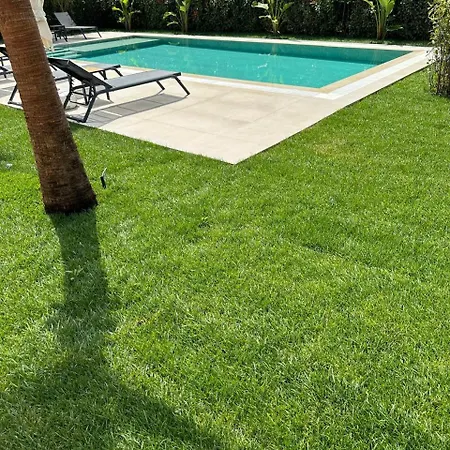 San Pietro 7 * Durrës